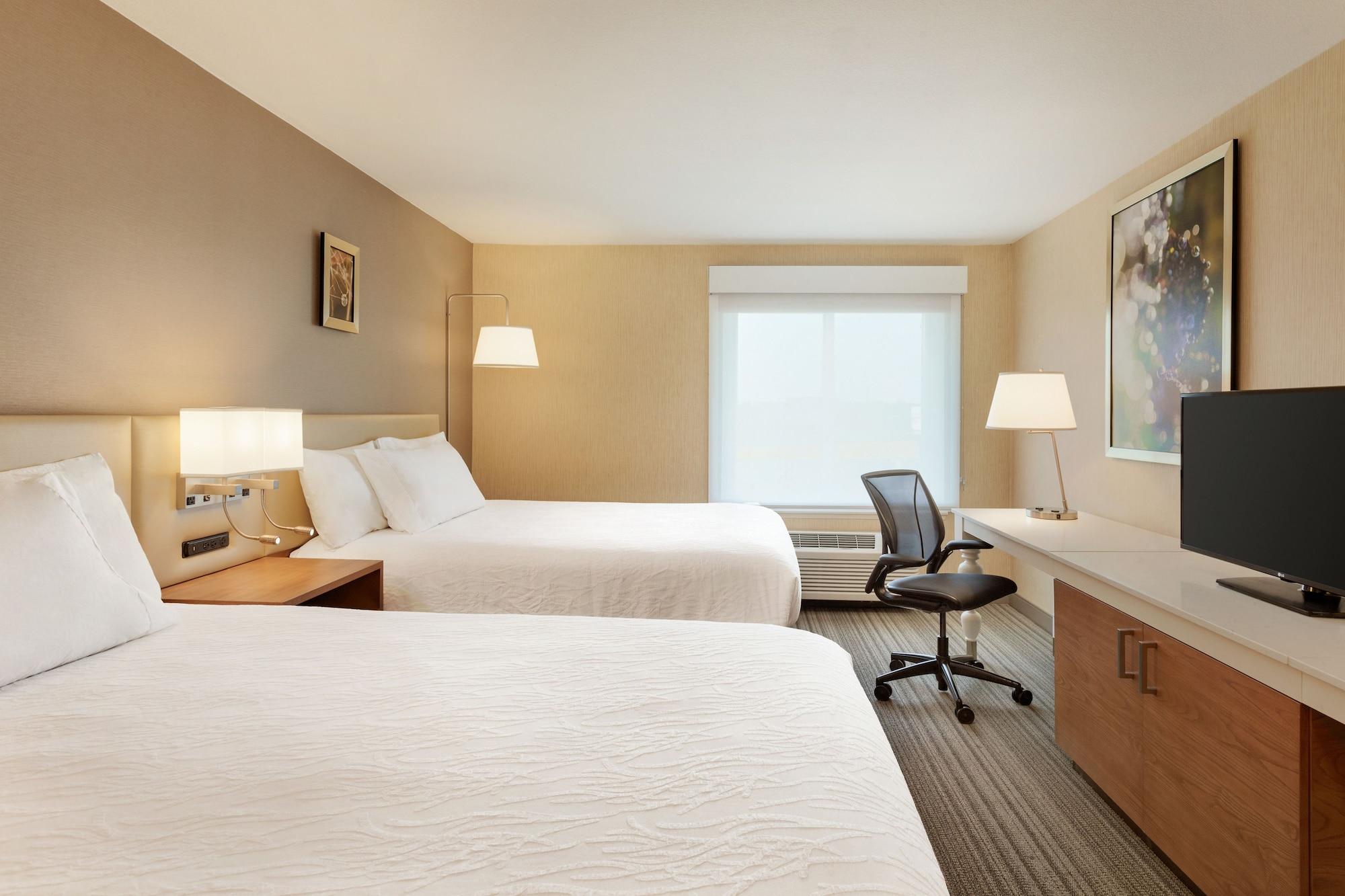 Hilton Garden Inn Roseville Exterior photo