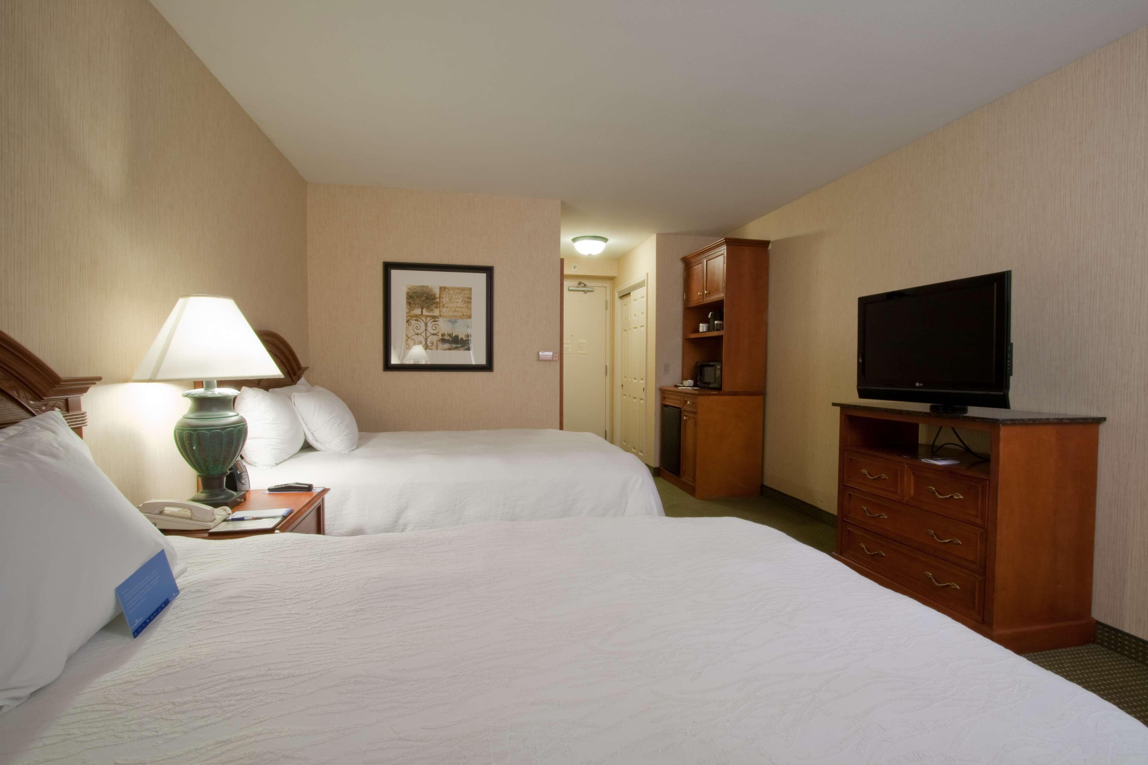 Hilton Garden Inn Roseville Room photo