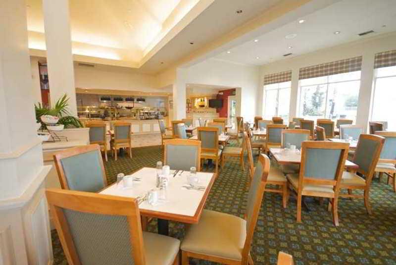 Hilton Garden Inn Roseville Restaurant photo