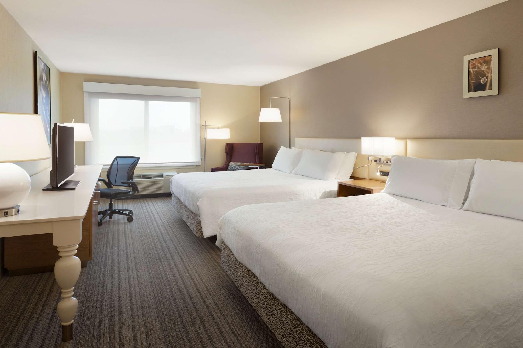 Hilton Garden Inn Roseville Exterior photo