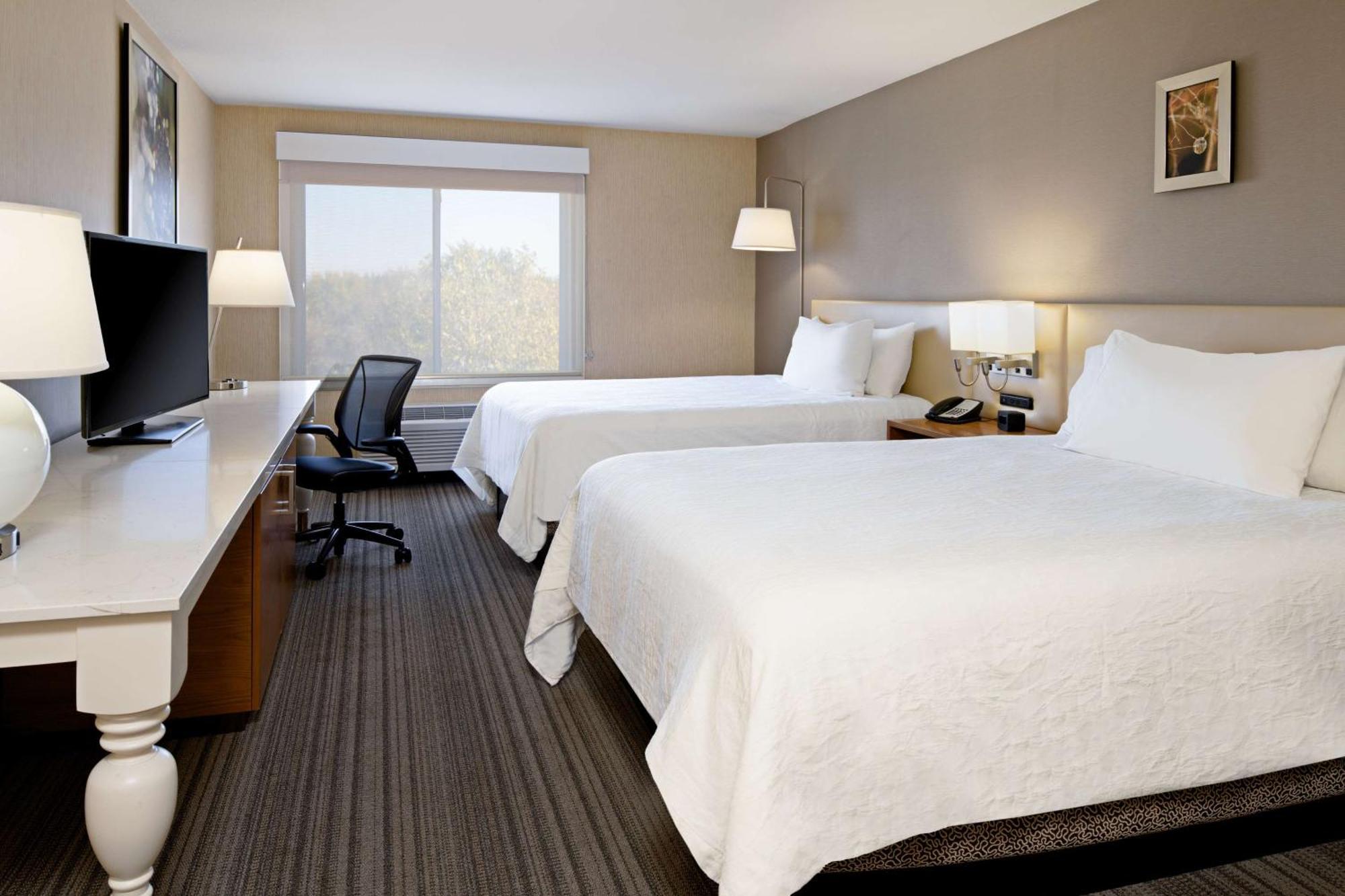 Hilton Garden Inn Roseville Exterior photo