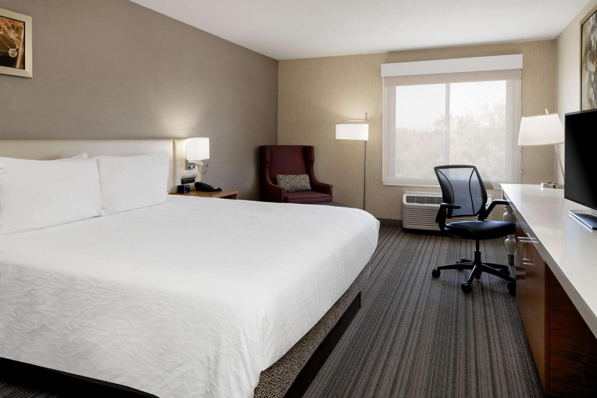 Hilton Garden Inn Roseville Exterior photo