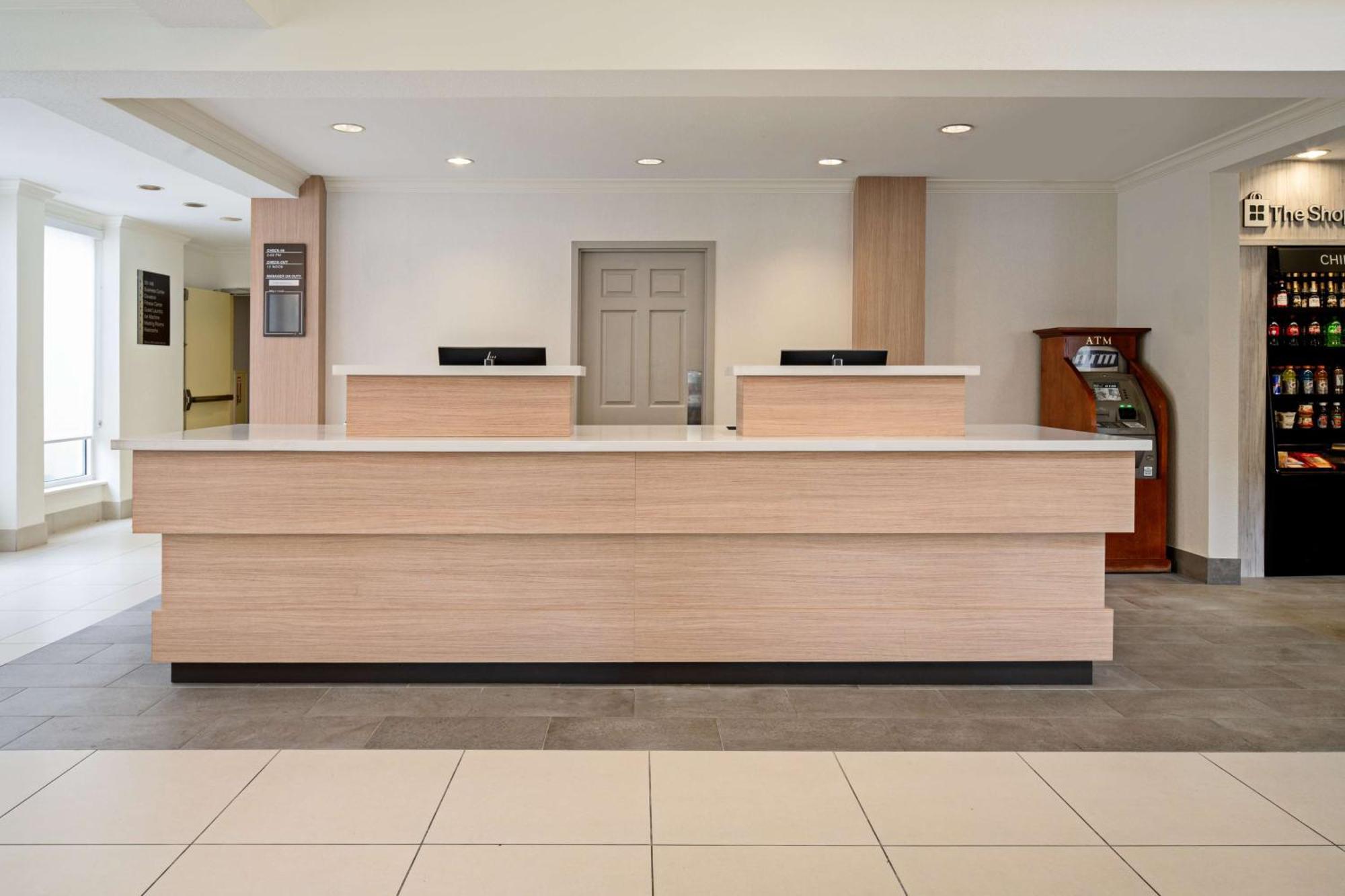 Hilton Garden Inn Roseville Exterior photo