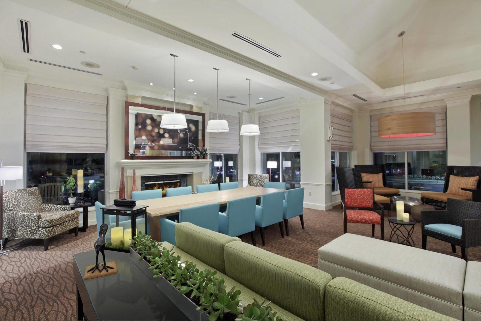 Hilton Garden Inn Roseville Exterior photo